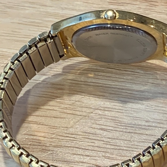 Caravelle by Bulova Easy Reader - Picture 5 of 10